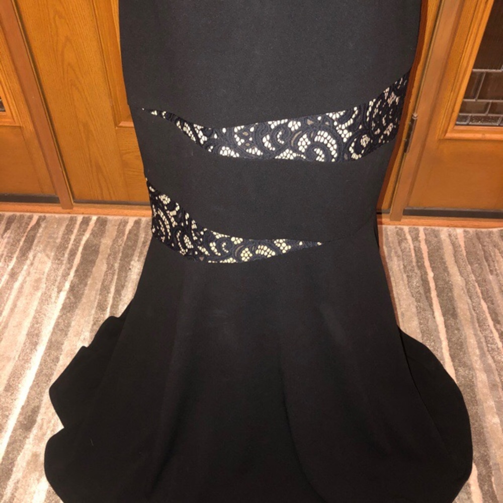 BCBGMAXAZRIA Black gown - Size 12 - Picture 2 of 8